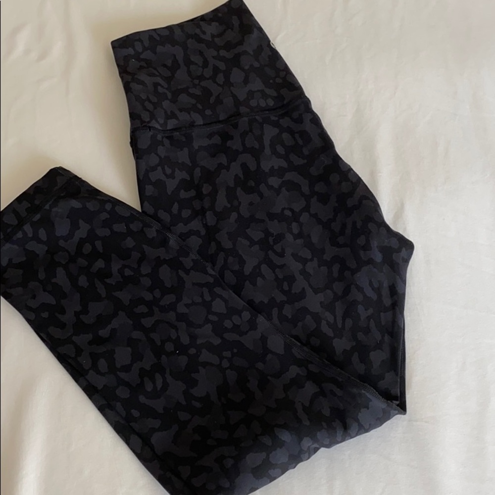 Lululemon Align Pant II 25’ Size 8 Camo